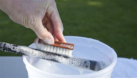 Step 2 – Clean The Club Head. Step 3 – Clean The Grooves. Step 4 – Rinse And Inspect. Step 5 – Dry The Club. How To Clean Woods and Putters. How to Clean Your Metal Golf Driver. How To Clean the Shafts. Keeping Your Golf Clubs Clean on the Course. Additional Tips to Take Care of Your Golf Equipment.